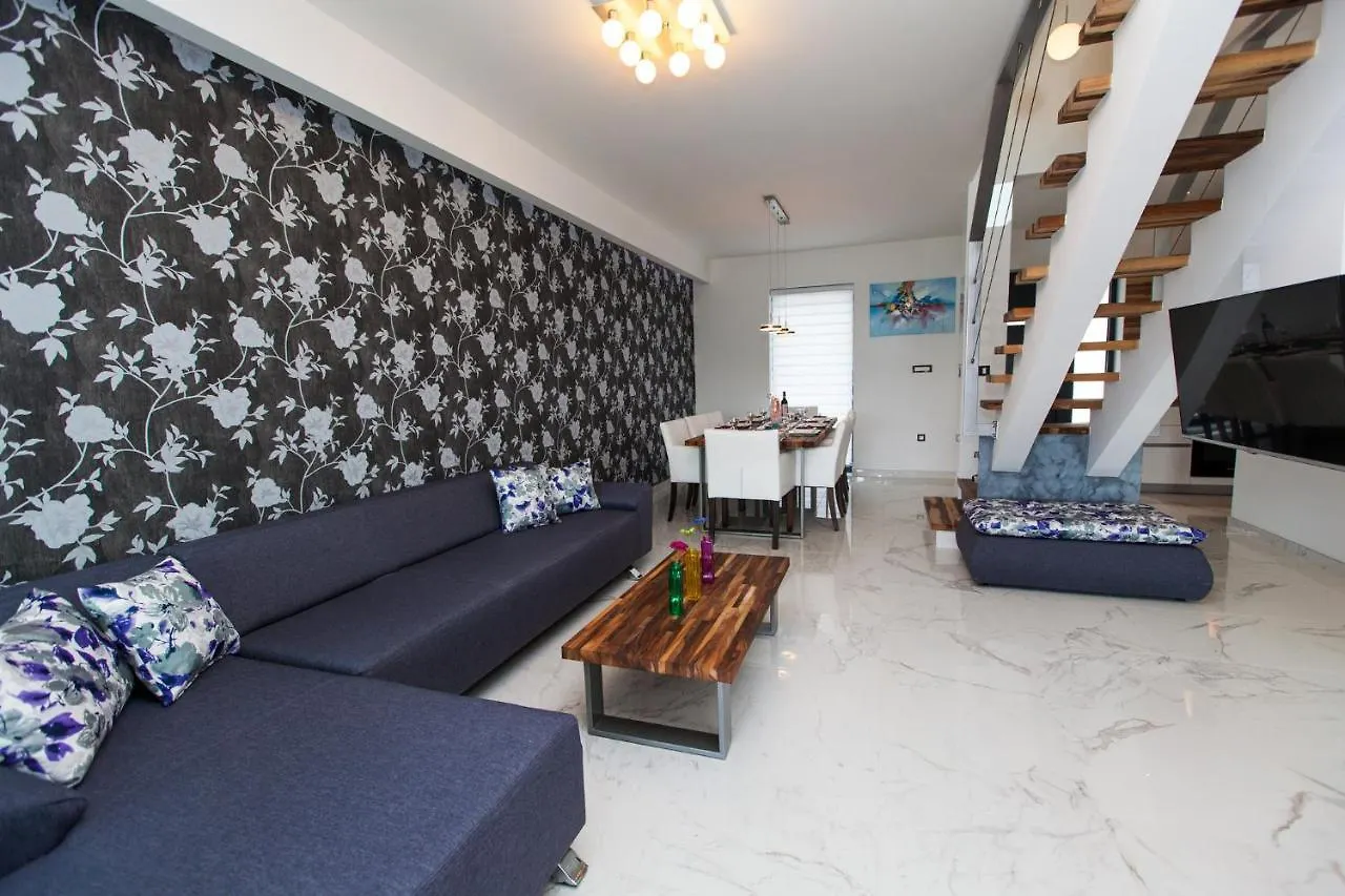 펜션 Villas De Shery 1 Antovo